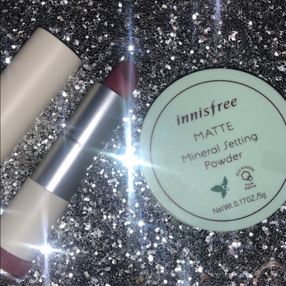 Innisfree Lipstick and Mineral Matte Powder Duo